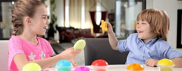 kid-playing-min